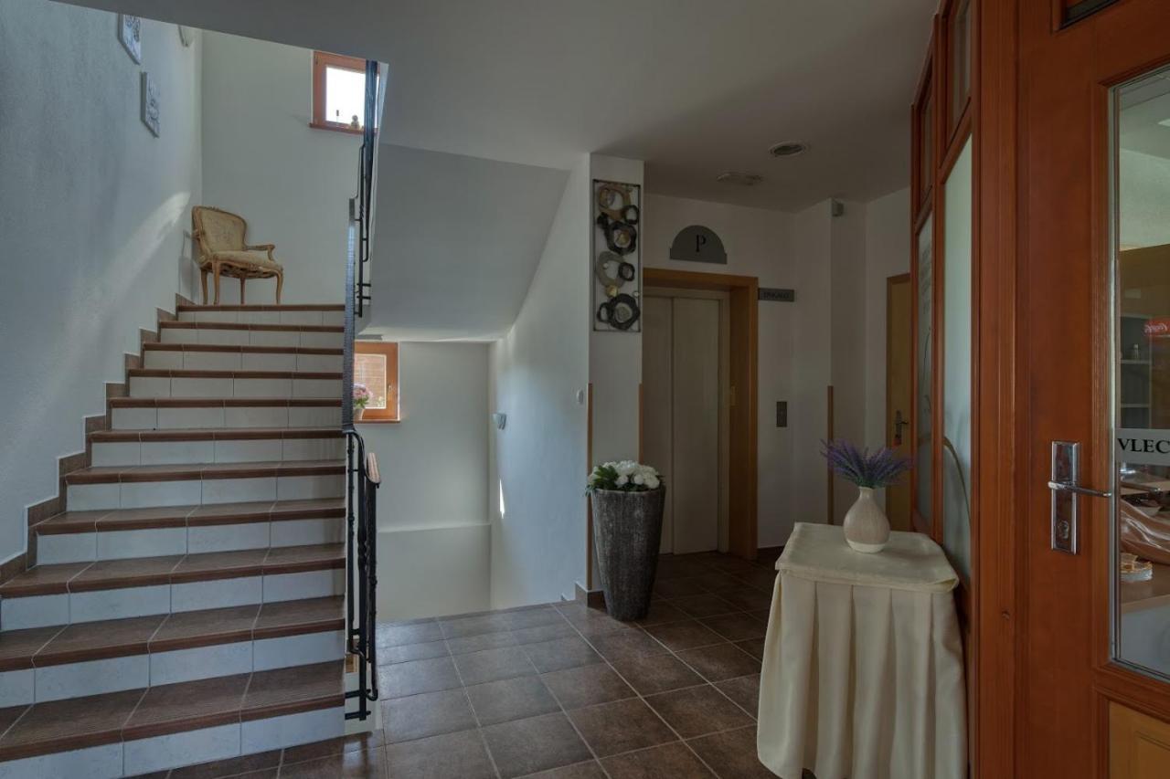 Garni Hotel Zvon Zreče Buitenkant foto